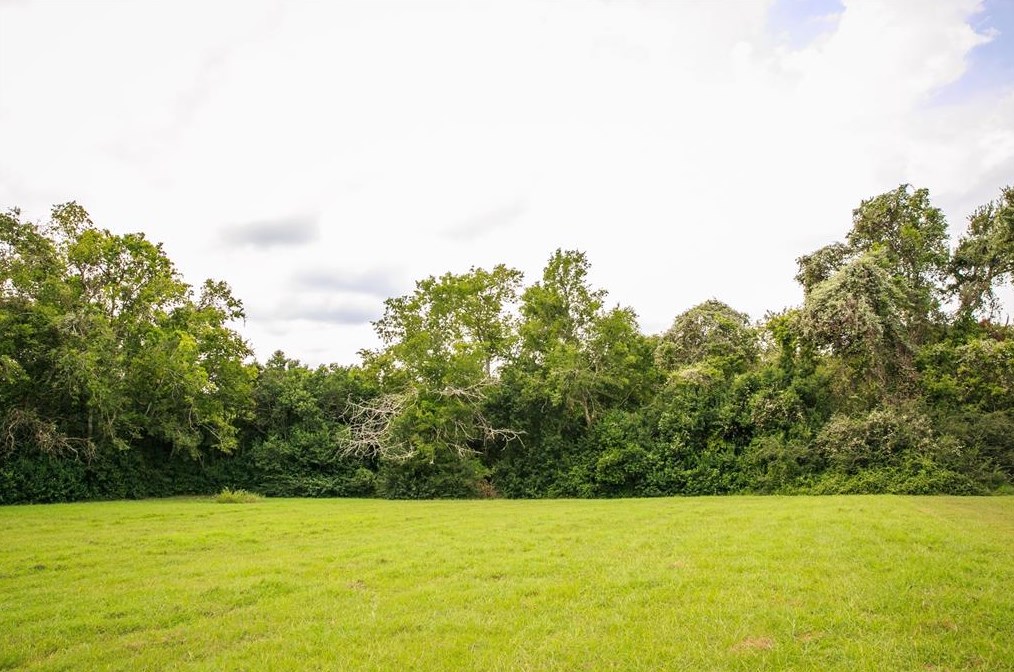 320 S Railroad St, Burton, TX 77835