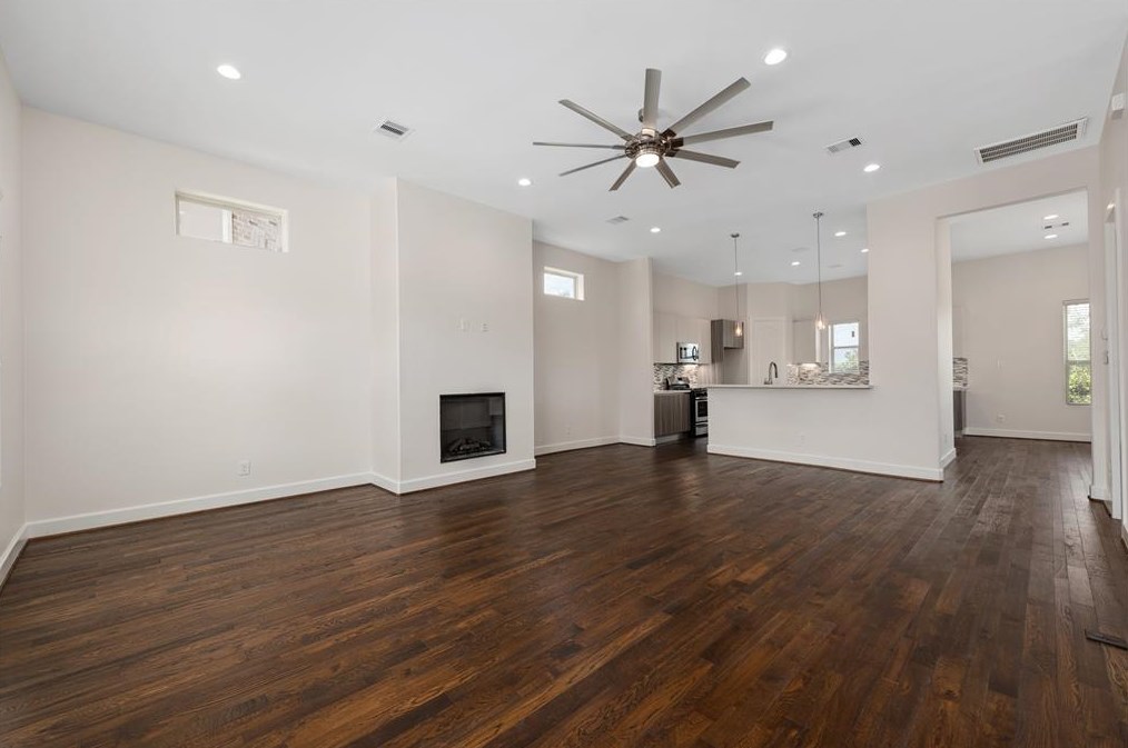 9406 Glenfield Ct, Houston TX 77096-3802 exterior