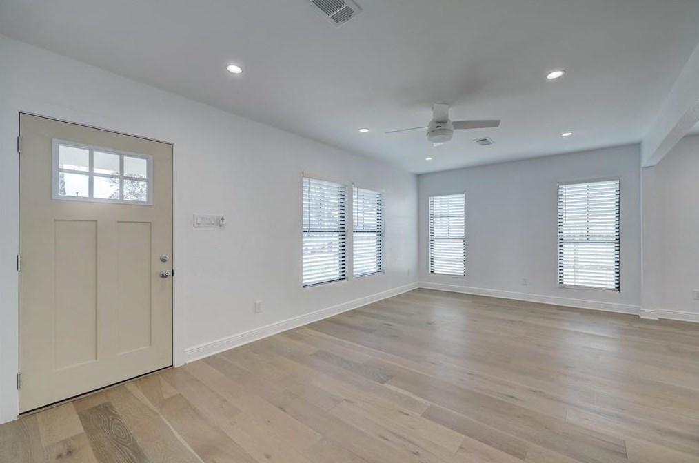 1012 Dorothy St, Houston TX  77008-6644 exterior