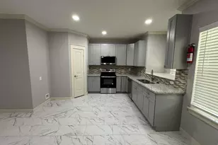 5802 Twisted Pine Ct, Houston, TX 77039 - Photo 4