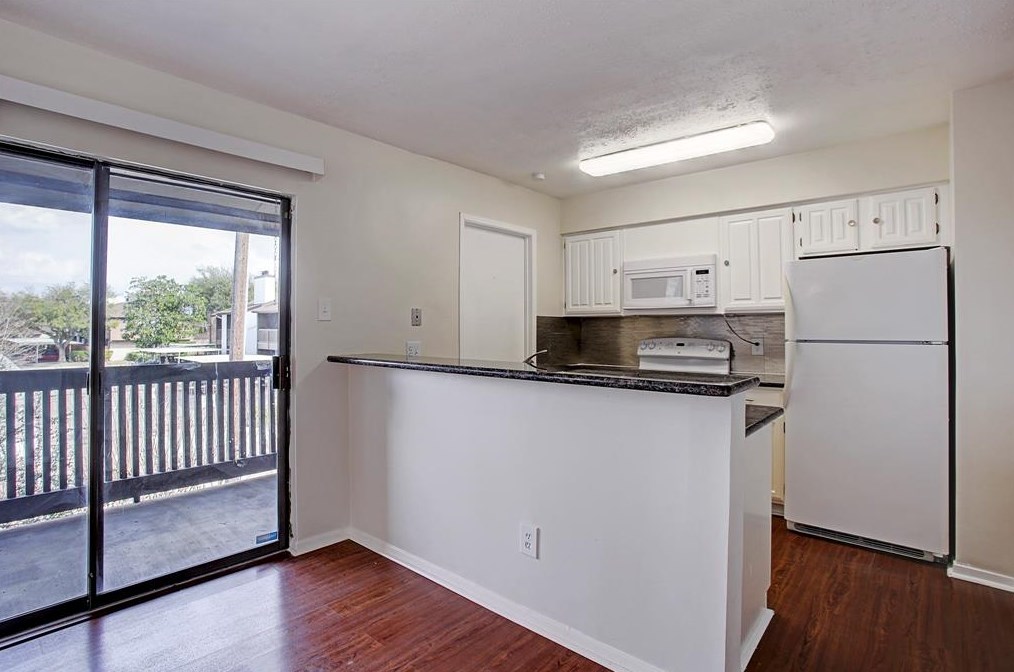 8020 S Braesmain Dr #1702, Houston, TX 77025