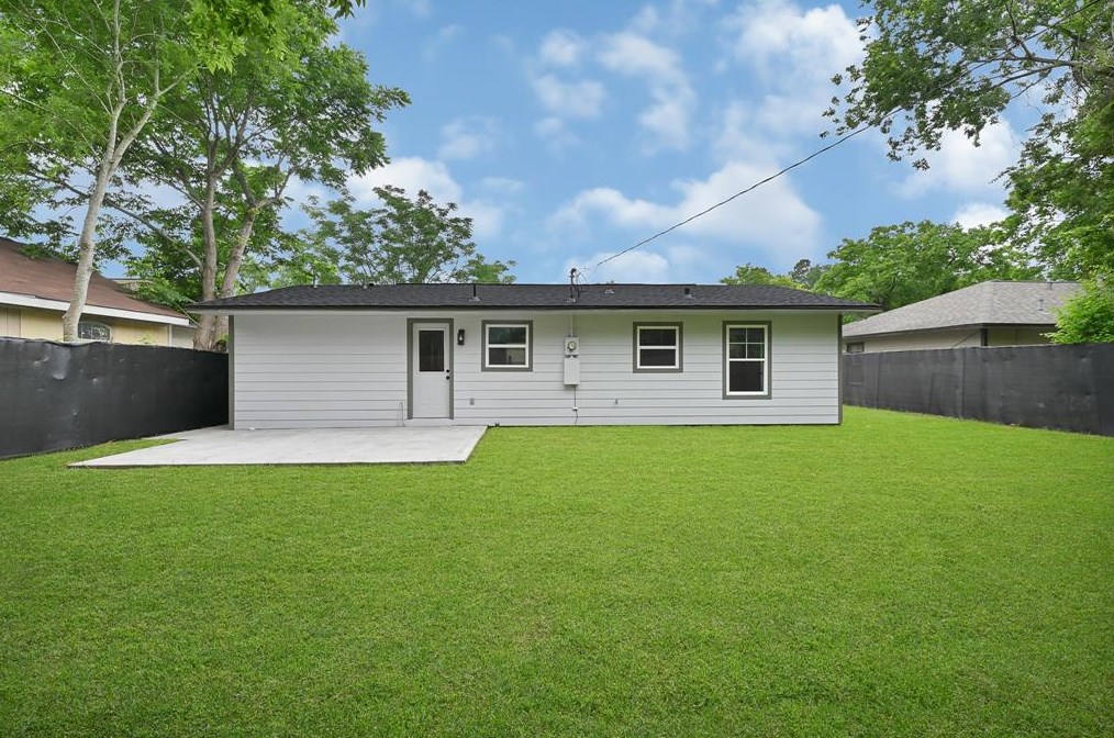 5938 Beldart St, Houston TX  77033-1246 exterior