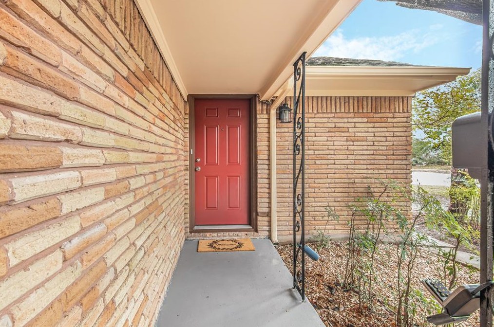 2114 Woodvine Dr, Houston, TX 77055-1714