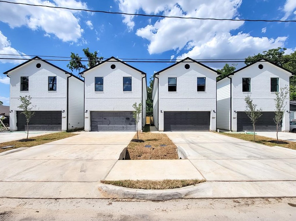 7965 Birmingham St, Houston, TX 77028-3423