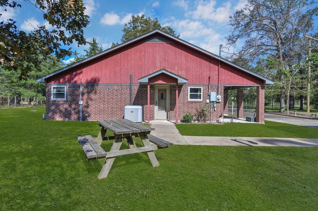 8934 State Highway 146, Livingston, TX 77351-8471