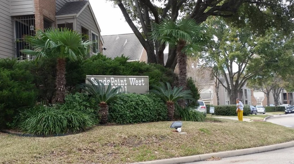 6701 Sands Point Dr #125, Houston, TX 77074