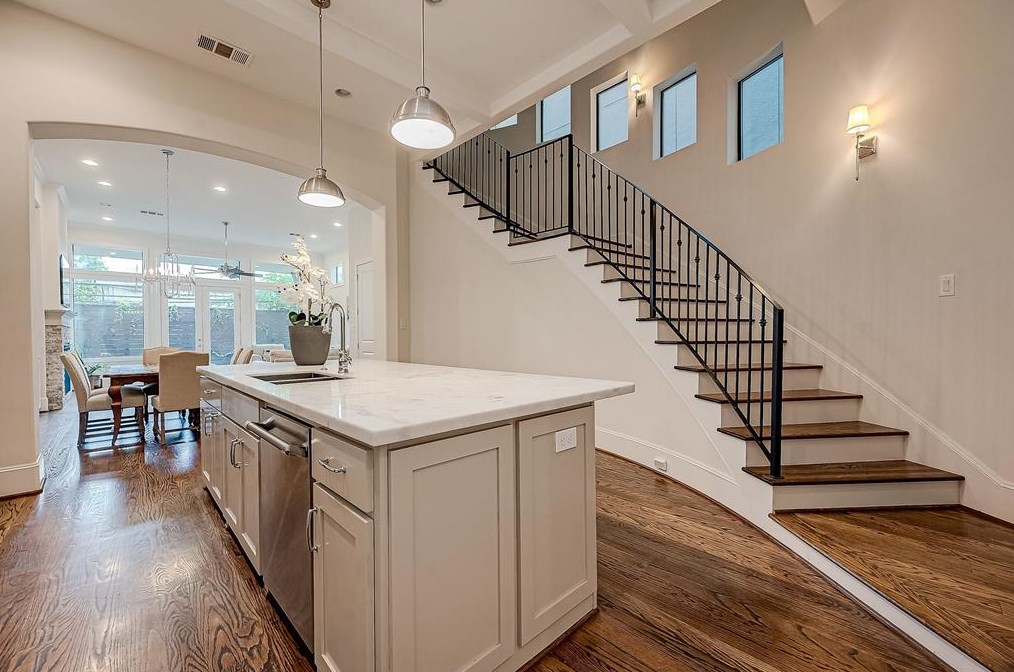 4914 Gibson St, Houston, TX 77007