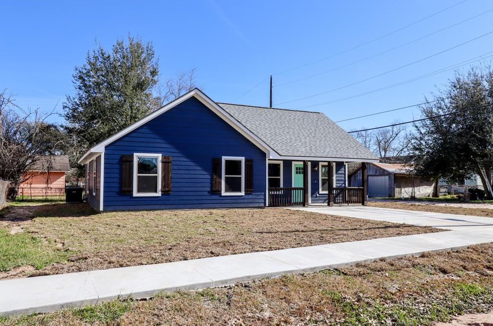 530 Liberty Ave, Port Arthur, TX 77640