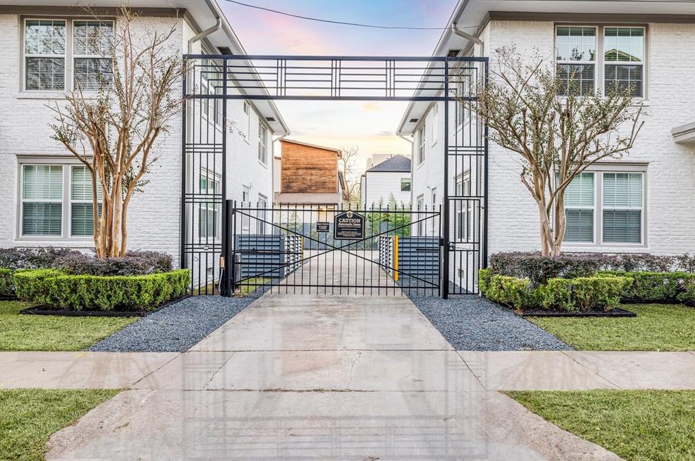 601 Bomar St #4, Houston, TX 77006