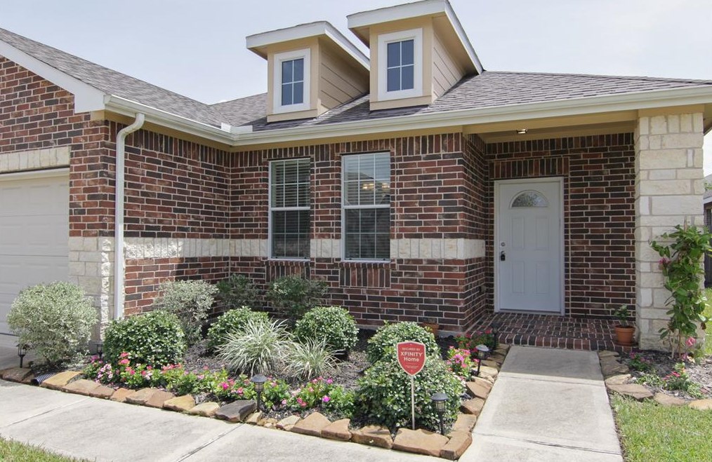 15010 Sun Glaze Dr, Humble, TX 77346