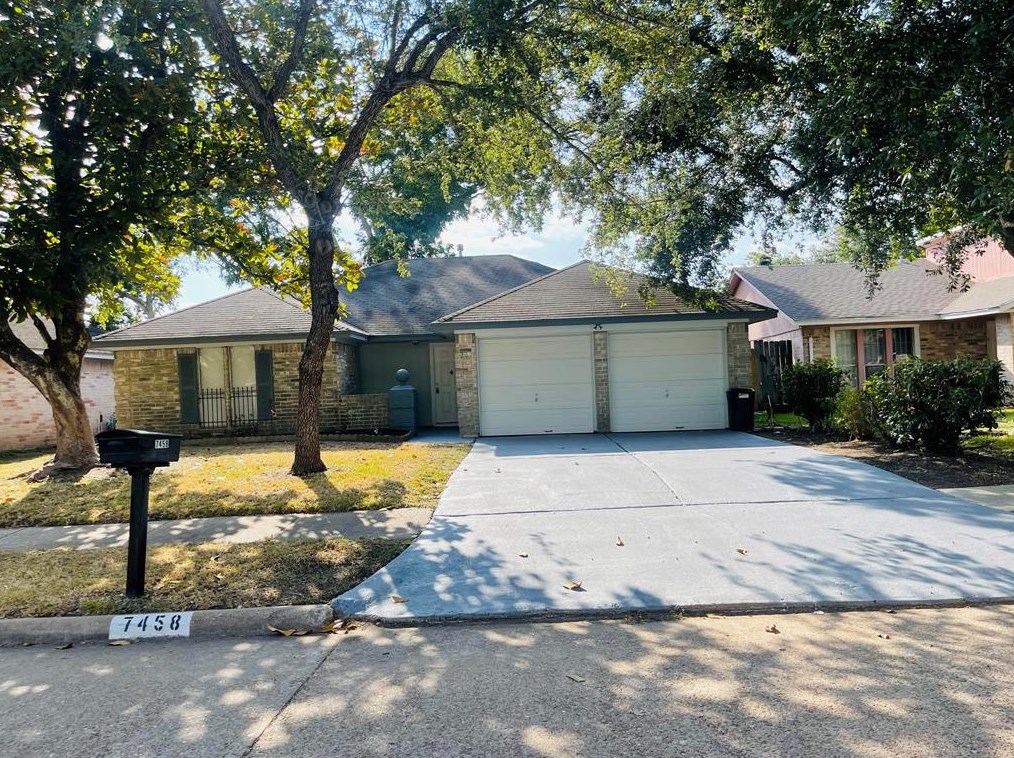 7458 Navidad Rd, Houston, TX 77083