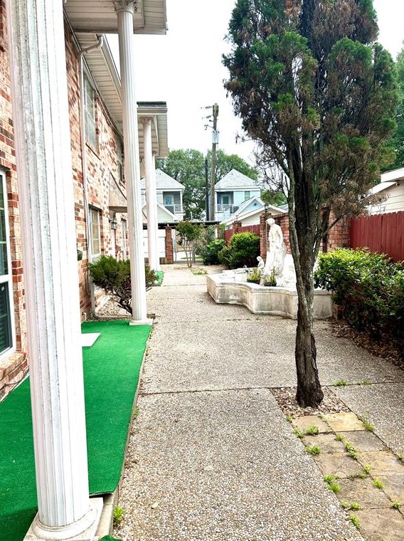 4513 Ave P 1/2 #2, Galveston, TX 77551