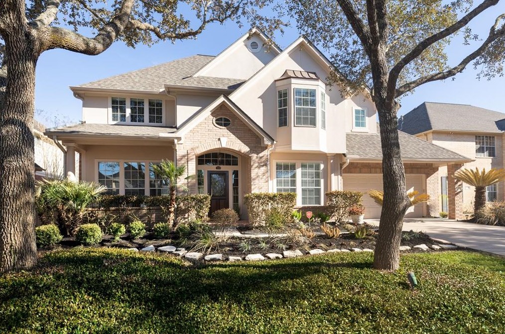 1427 Tahoe Valley Ln, Sugar Land, TX 77479-5370