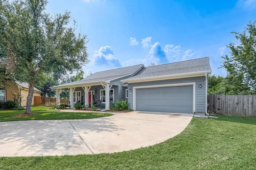 313 Regal Ct, Bellvue, TX 77418