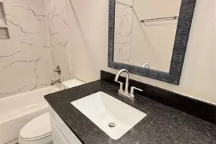 688 Swallow Dr, Palacios, TX 77465 - Photo 8