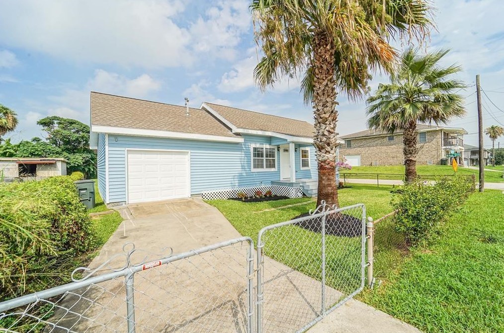 2119 67th St, Galveston, TX 77551