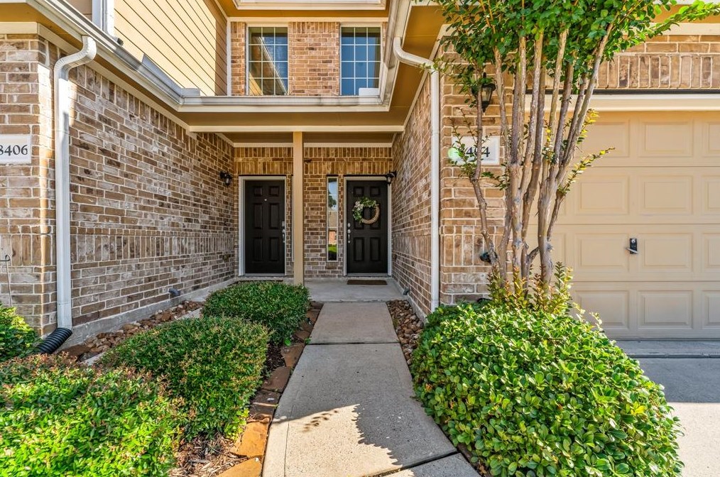 8404 Willow Loch Dr, Spring, TX 77379