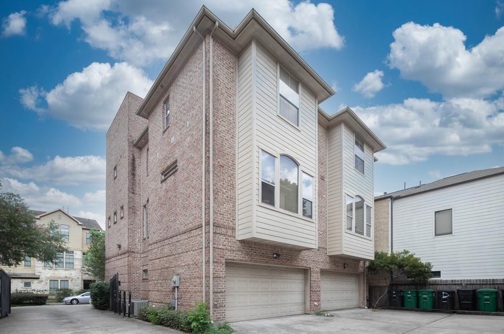 5214 Eigel St, Houston, TX 77007-3226