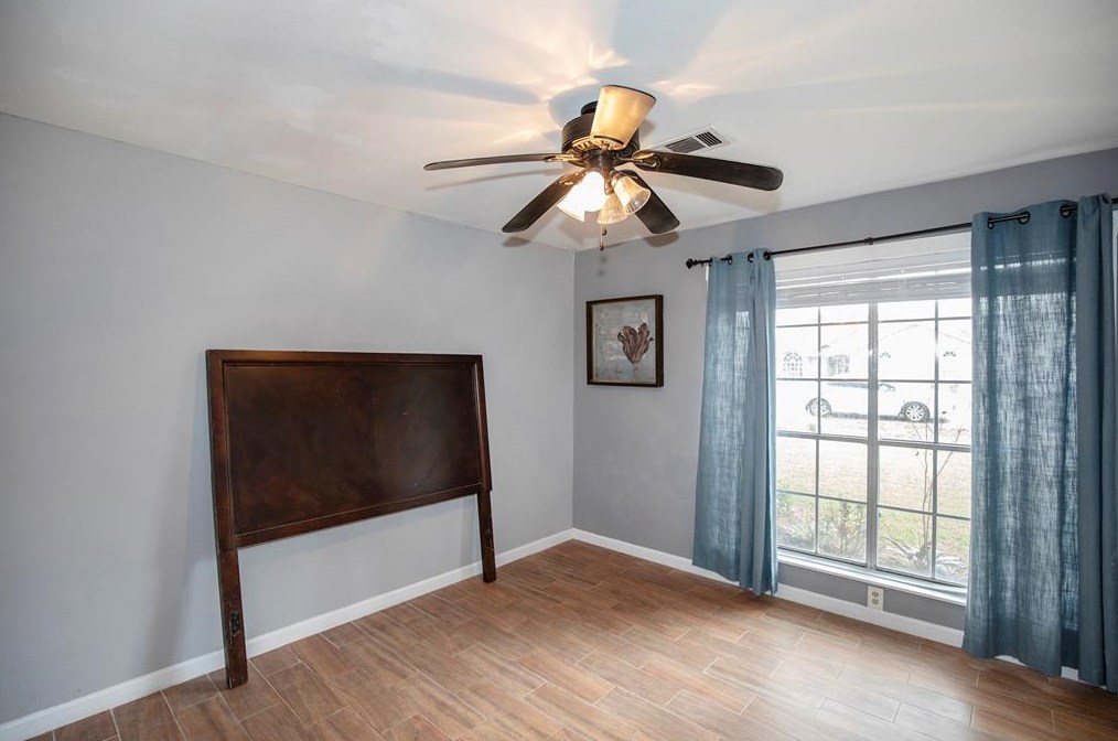 9022 Edgebrook, Houston TX  77075-1240 exterior