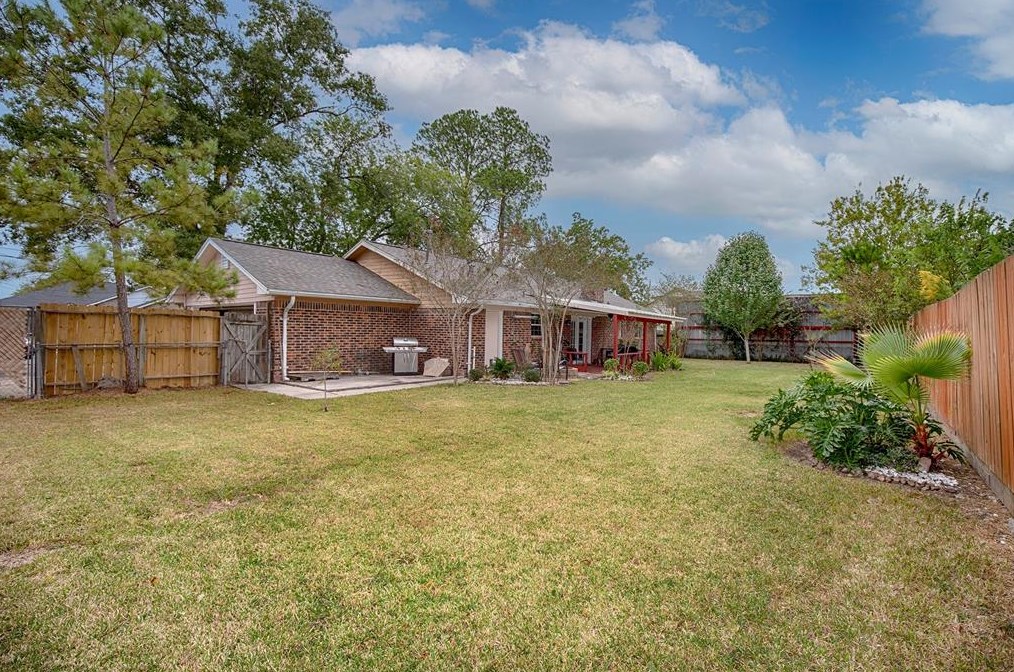 9022 Edgebrook, Houston TX  77075-1240 exterior