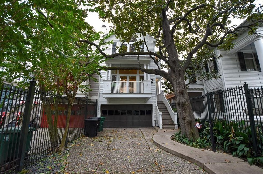 404 Emerson St, Houston, TX 77006-4507