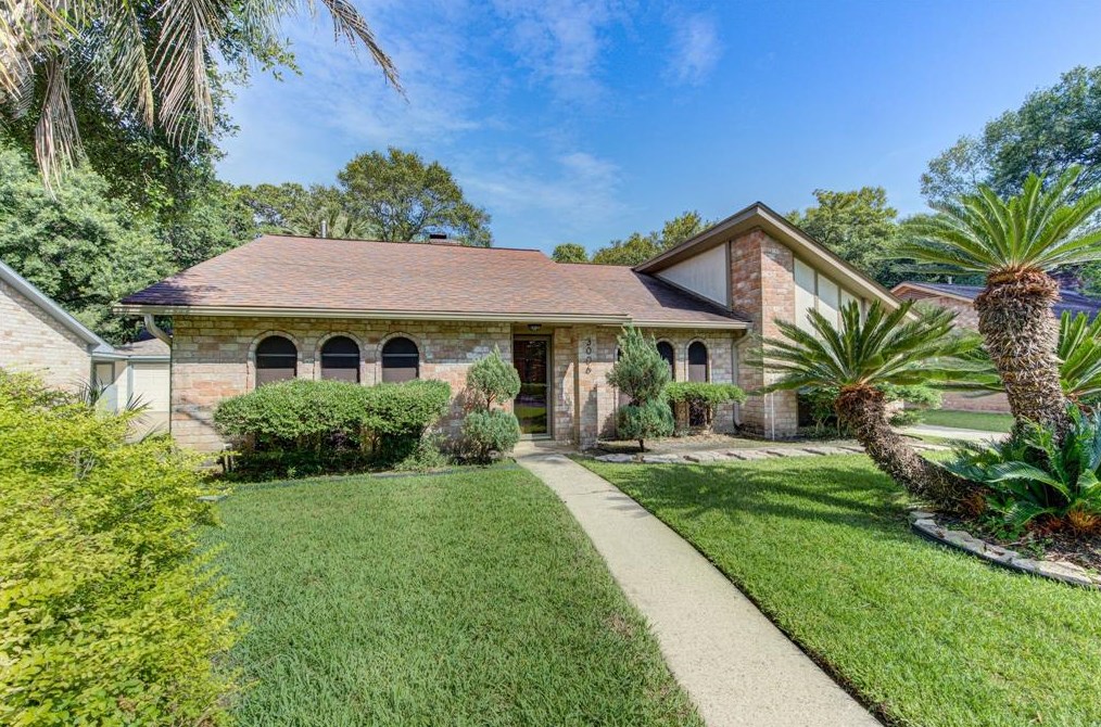 3006 Brookdale Dr, Humble, TX 77339