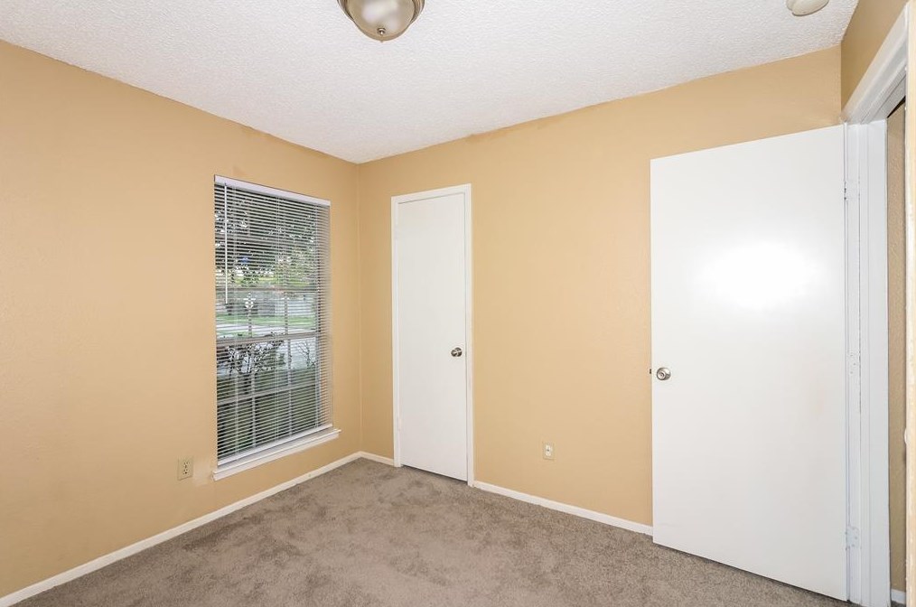 6703 Loch Bruceray Dr, Houston TX  77084-1031 exterior