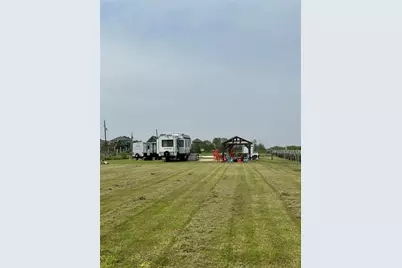 170 Jewel Drive, Crystal Beach, TX 77650 - Photo 8