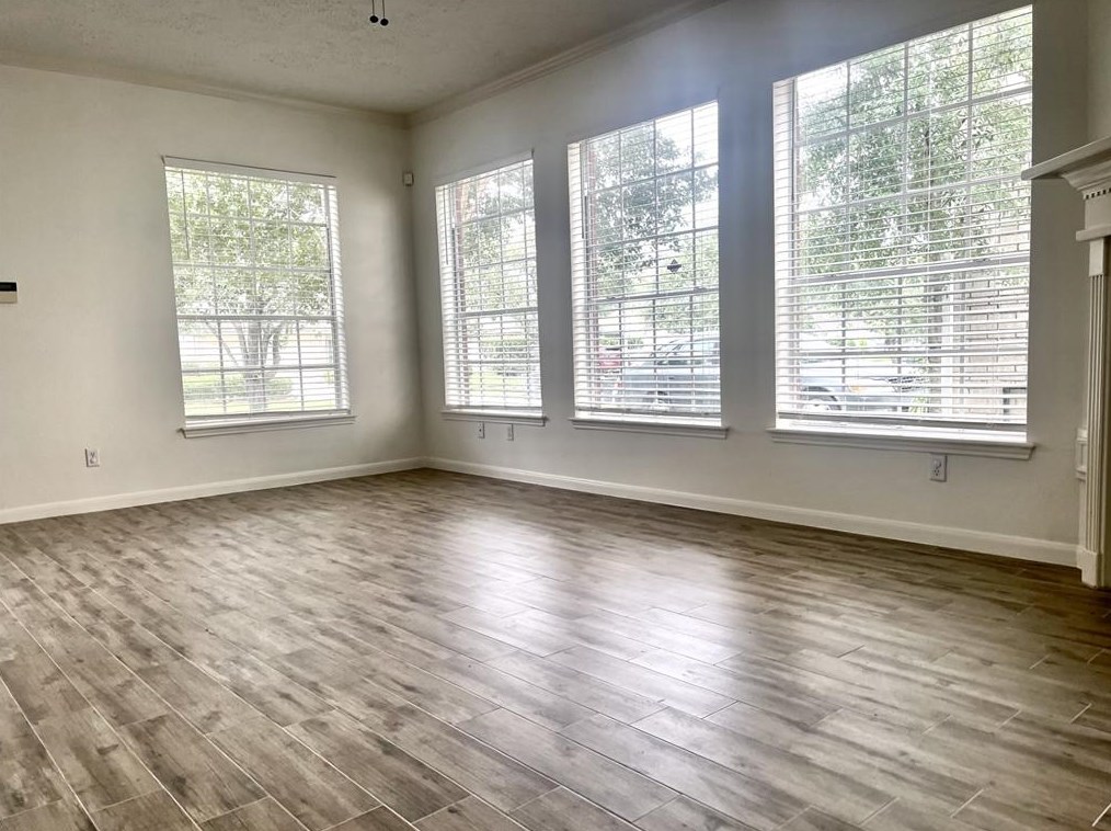 4734 Sunshine Dr, Sugar Land, TX 77479
