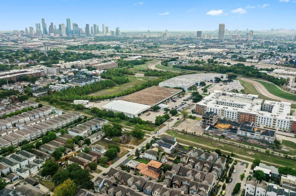 711 Waverly, Houston TX  77007-1442 exterior