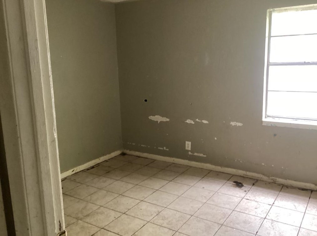 8322 Hanfro Ln, Houston, TX 77088-6029