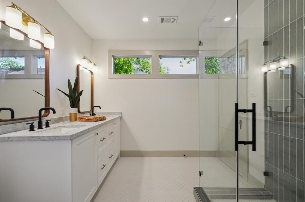 1142 Louise, Houston TX 77009-2958 exterior