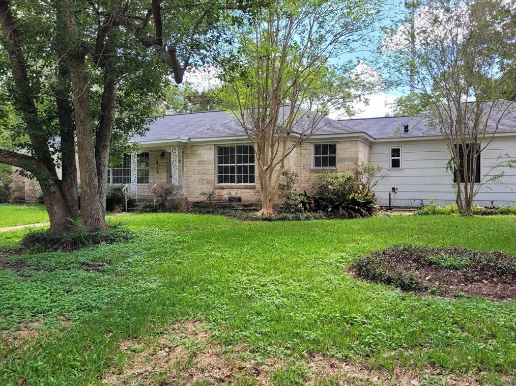 2212 3rd St, Bay City, TX 77414-6134