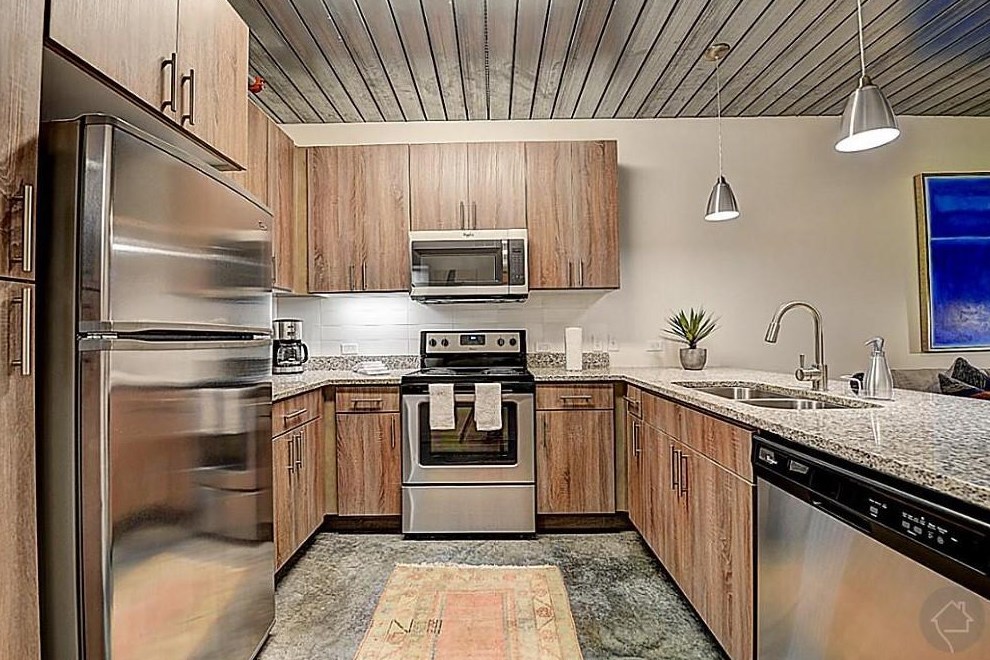 3550 Main St #6127, Houston, TX 77002