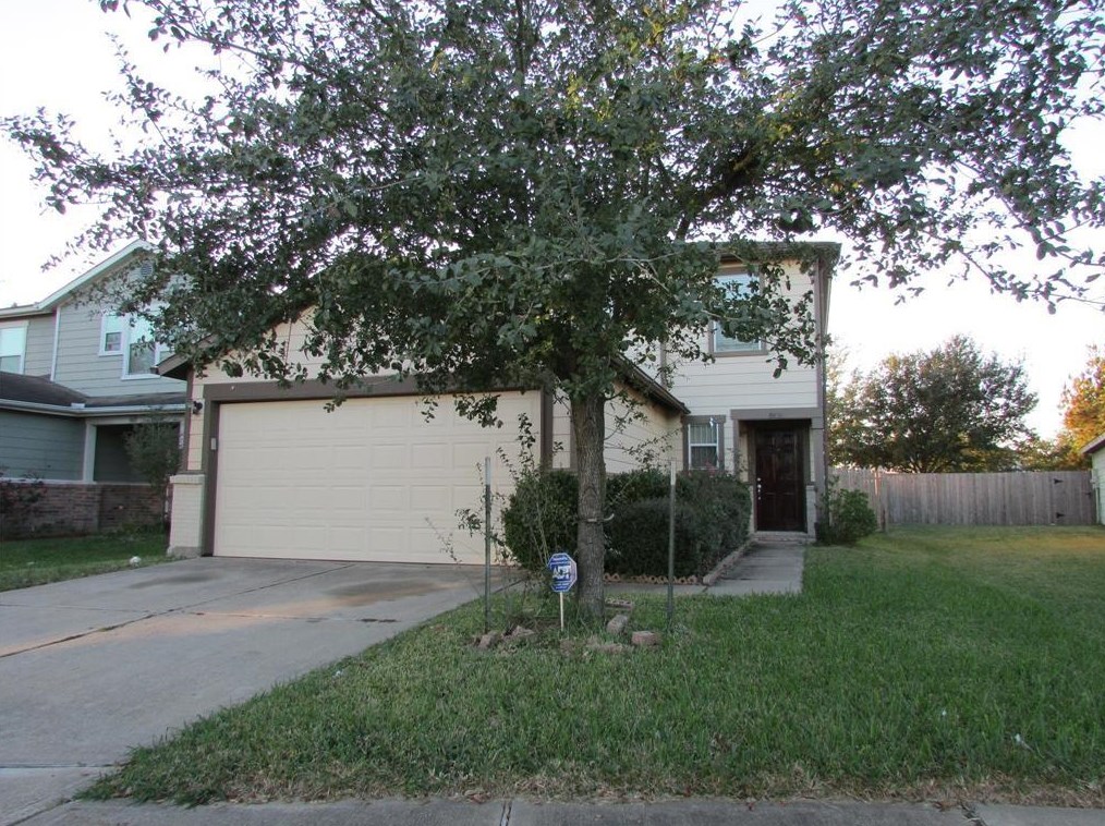 8406 Village Hollow Ln, Houston, TX 77072