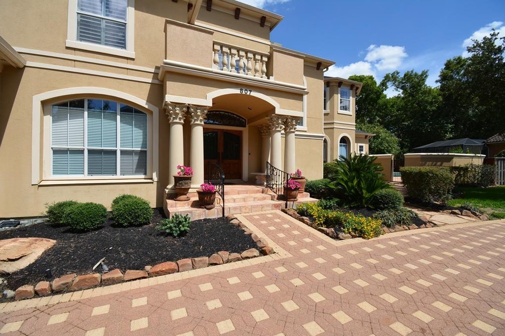 807 Marywood Chase, Houston TX  77079-4200 exterior