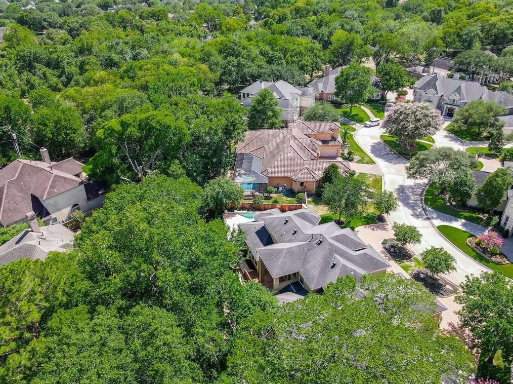 807 Marywood Chase, Houston TX  77079-4200 exterior