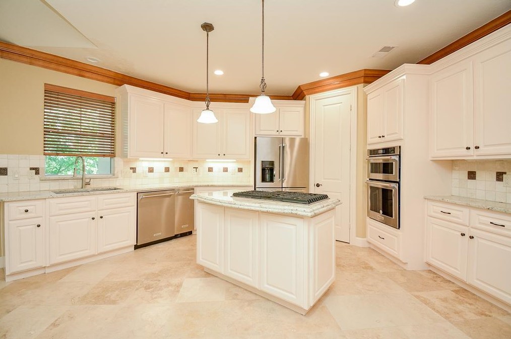 807 Marywood Chase, Houston TX  77079-4200 exterior