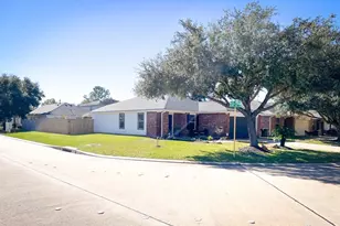 18211 Olive Leaf Dr, Houston, TX 77084 - Photo 2