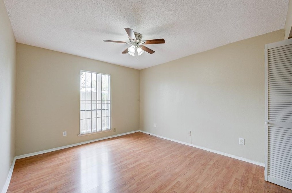 9548 Windswept Ln, Houston TX  77063-5258 exterior