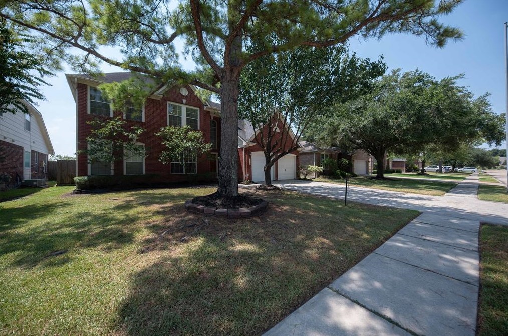 9715 Big Willow Ln, Houston, TX 77064-5282