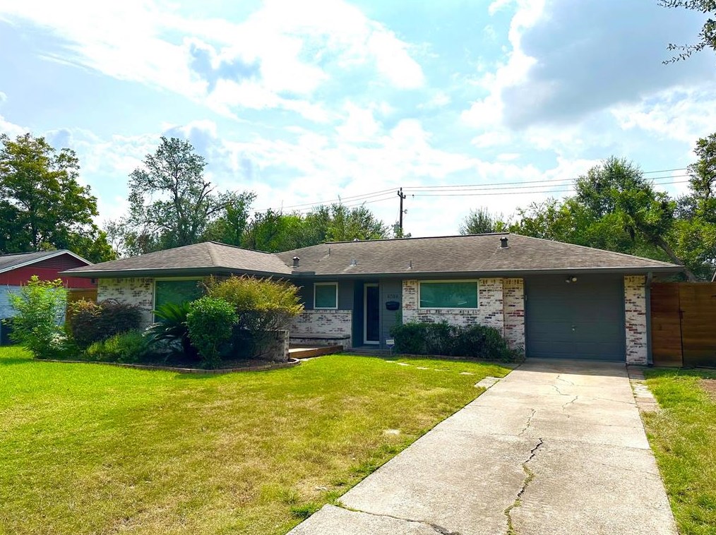 4709 Lido Ln, Houston, TX 77092-4320
