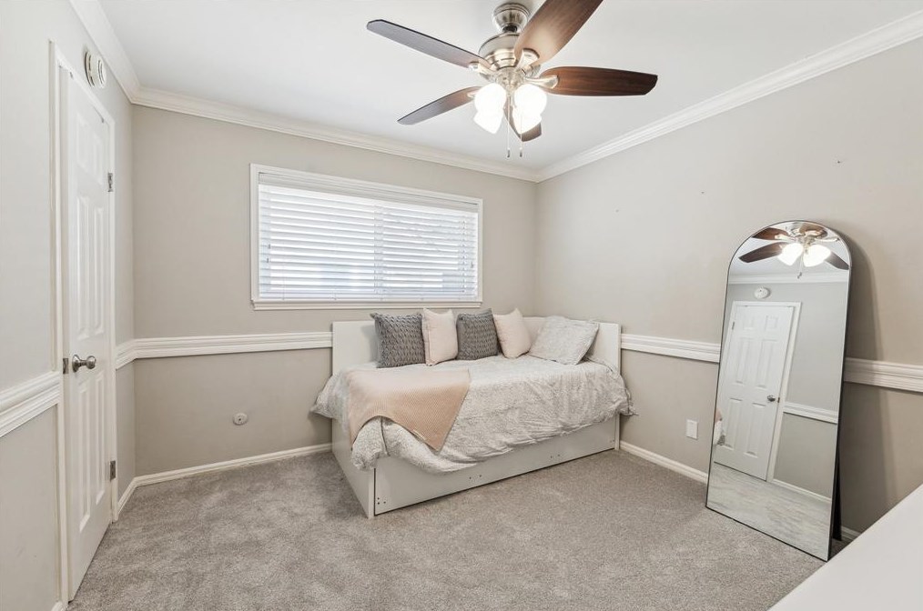 9835 Emnora Ln, Houston TX  77080-4422 exterior