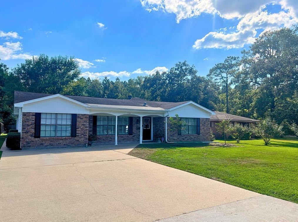 7185 Hurley Dr, Beaumont, TX 77708