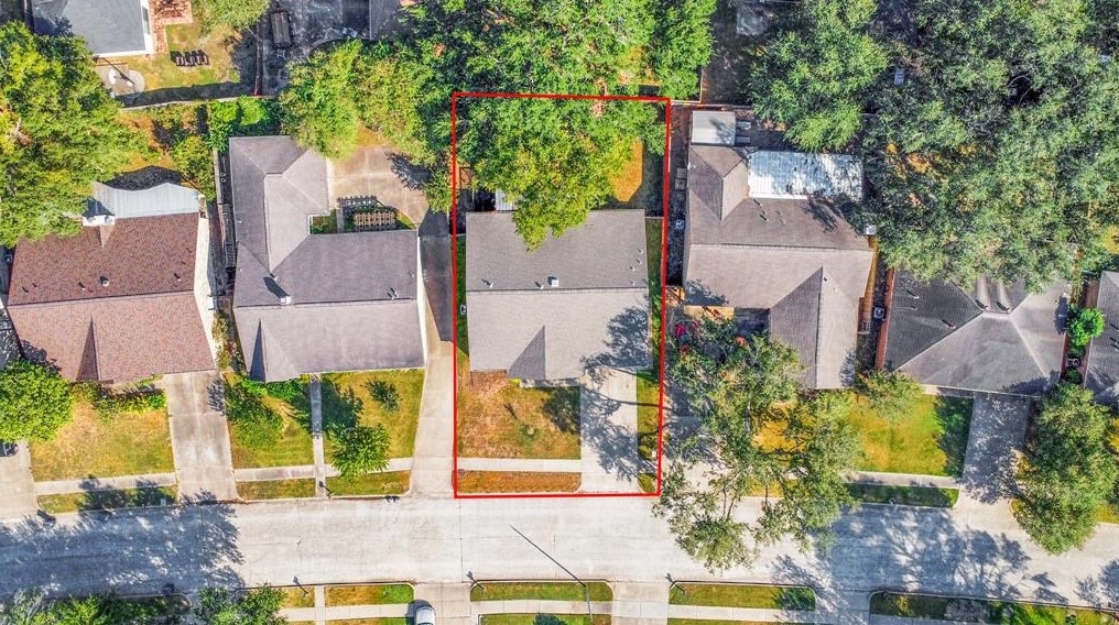 2215 Windy Meadow Dr, Sugar Land, TX 77478