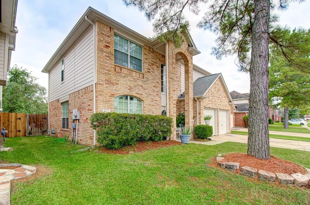 11110 Hunting Path Ct, Houston, TX 77065-5219