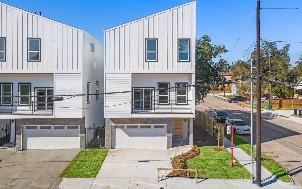 3738 Mainer St, Houston, TX 77021-6129