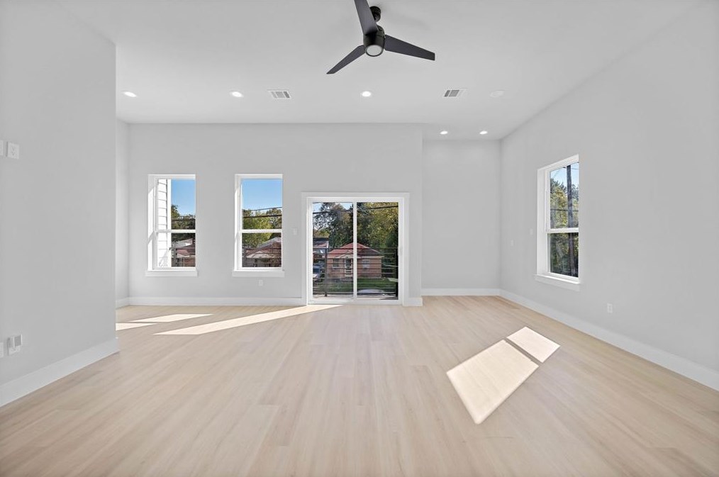 3738 Mainer, Houston TX  77021-6129 exterior