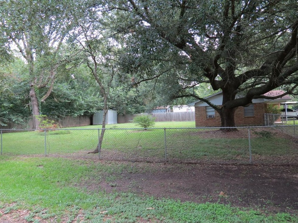 340 West Dr, New Waverly, TX 77358