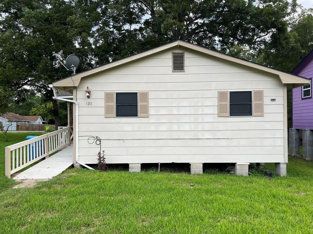 122 7th St, Richmond, TX 77469